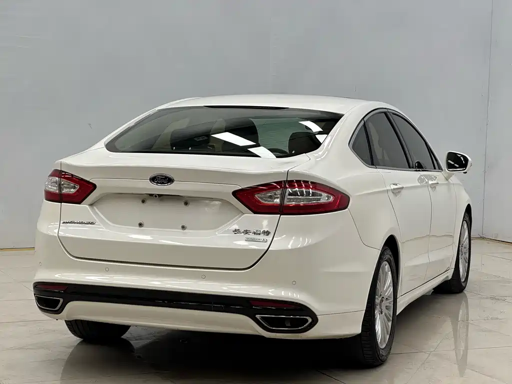 Ford Mondeo 2016 — фото 9