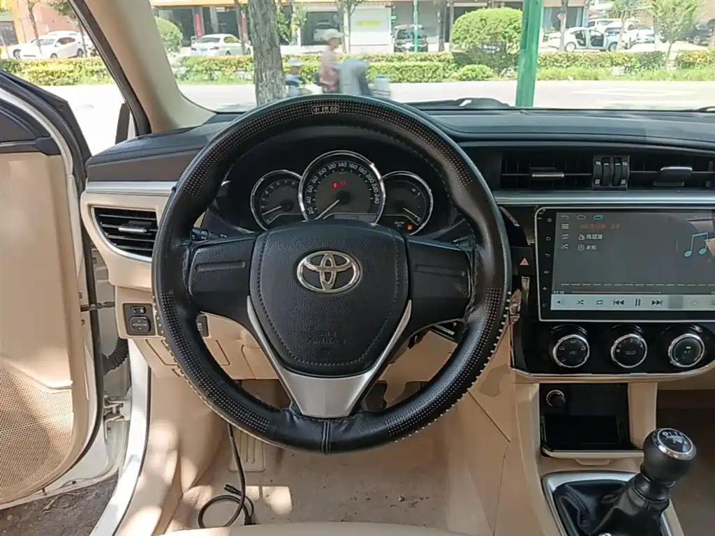 Toyota Corolla 2016 — фото 11