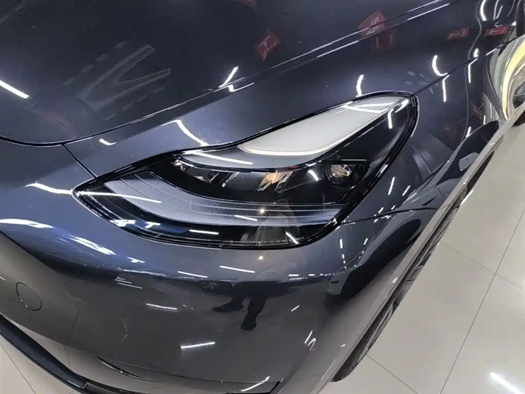 Tesla Model Y 2024 — фото 23