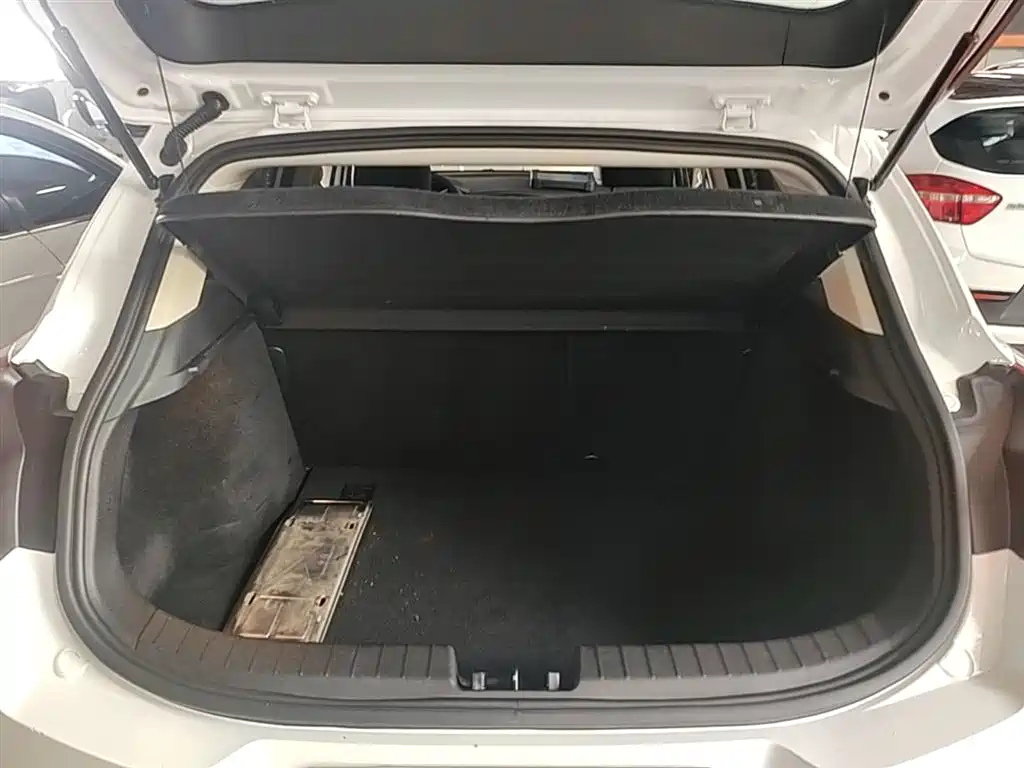 Geely Emgrand GS 2019 — фото 19