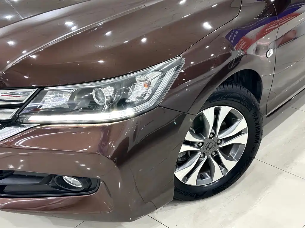 Honda Accord 2014 — фото 22