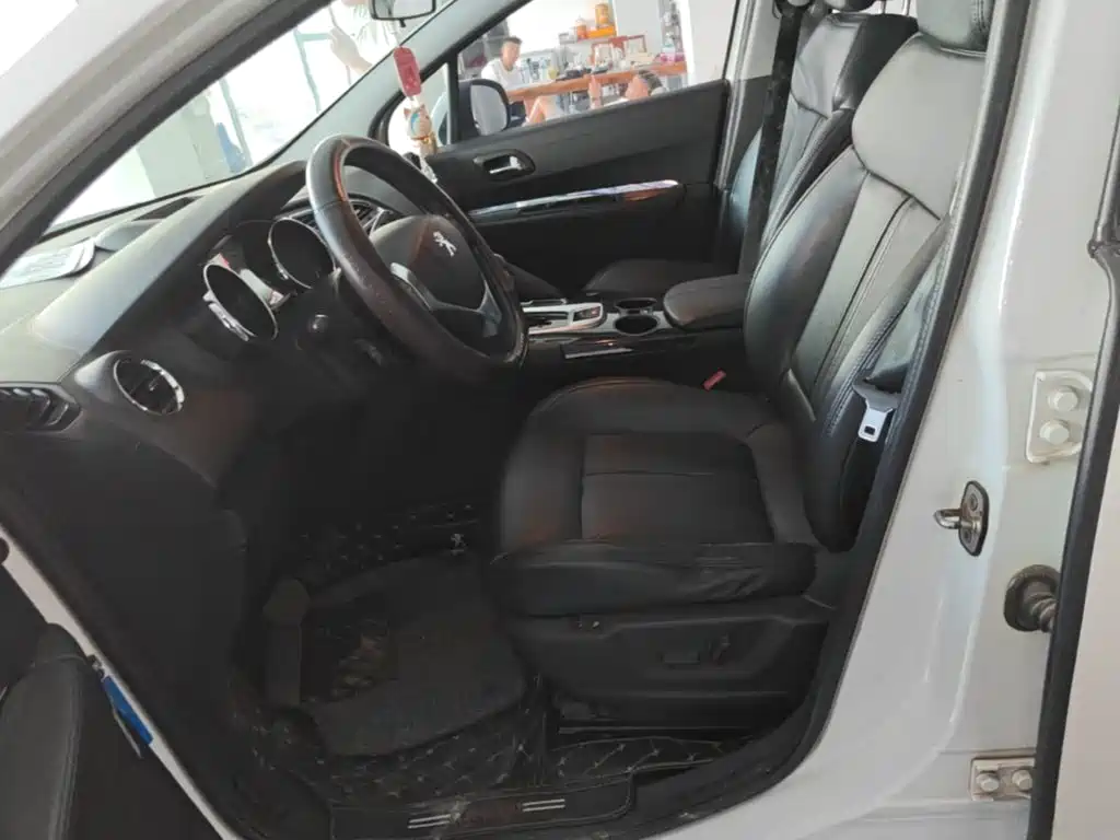 Peugeot 3008 2015 — фото 15