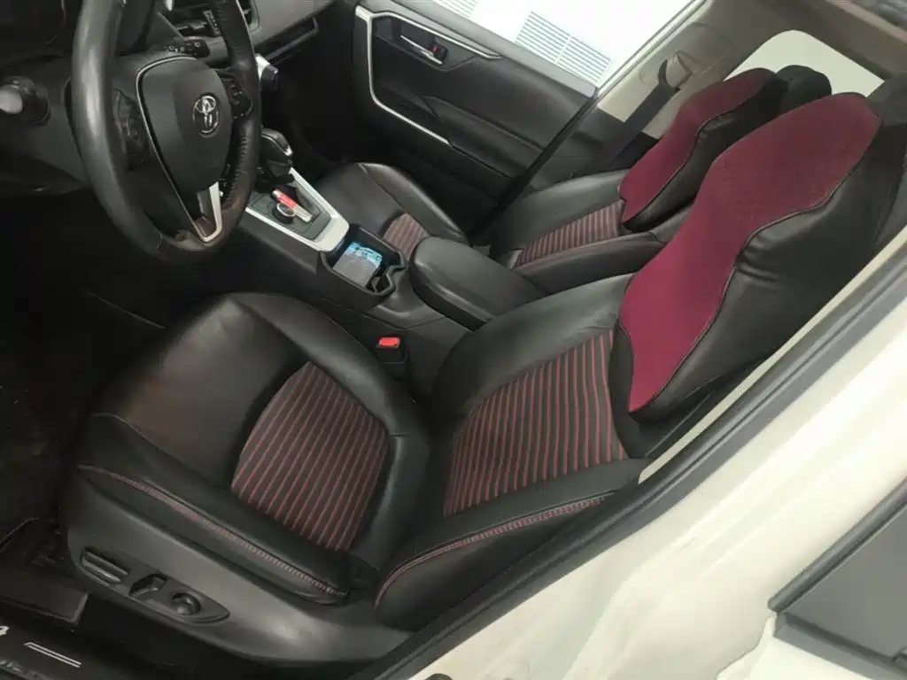 Toyota RAV4 Prime 2022 — фото 14