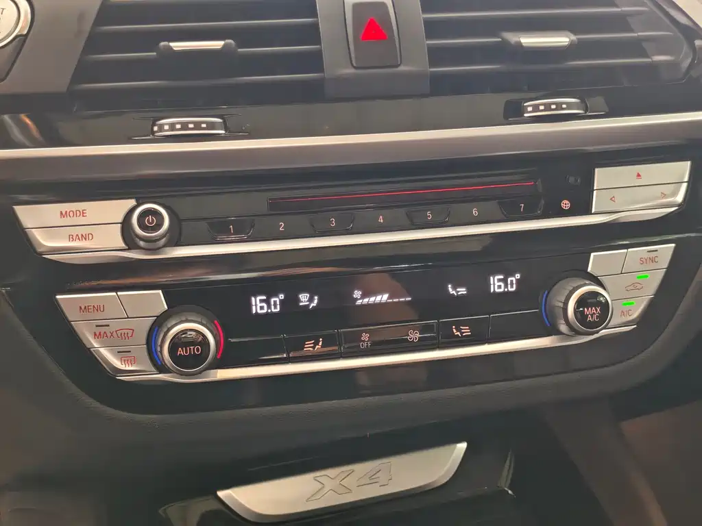 BMW X4 2019 — фото 16
