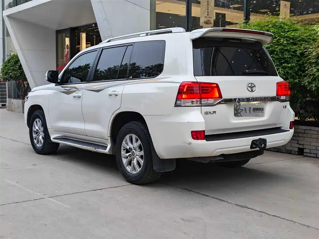 Toyota Land Cruiser 2019 — фото 3