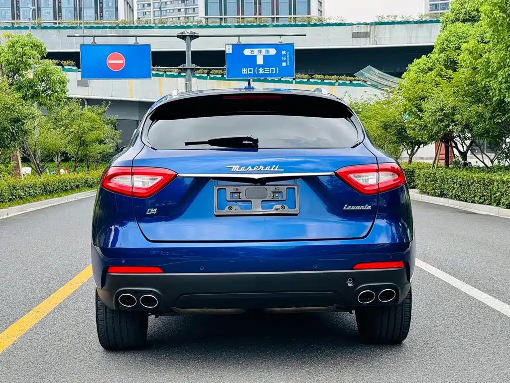 Maserati Levante 2021 — фото 15