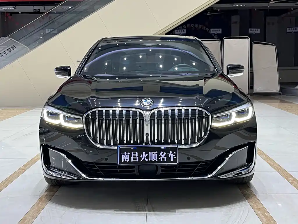 BMW 7 Series 2021 — фото 2