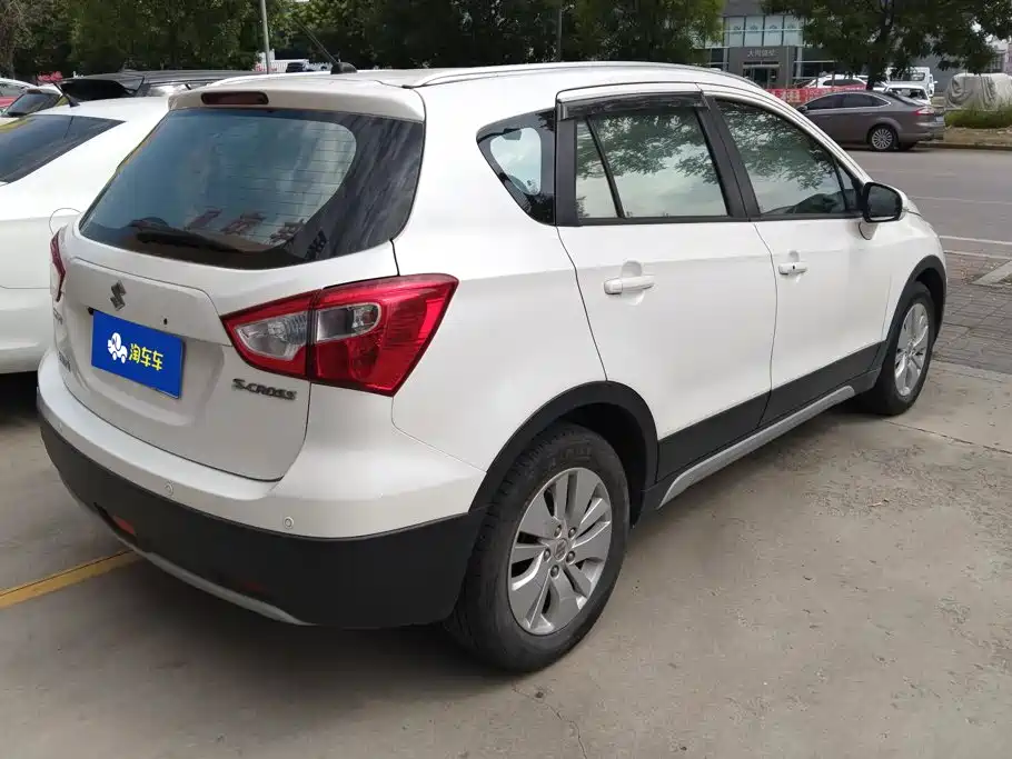 Suzuki S-Cross 2015 — фото 3
