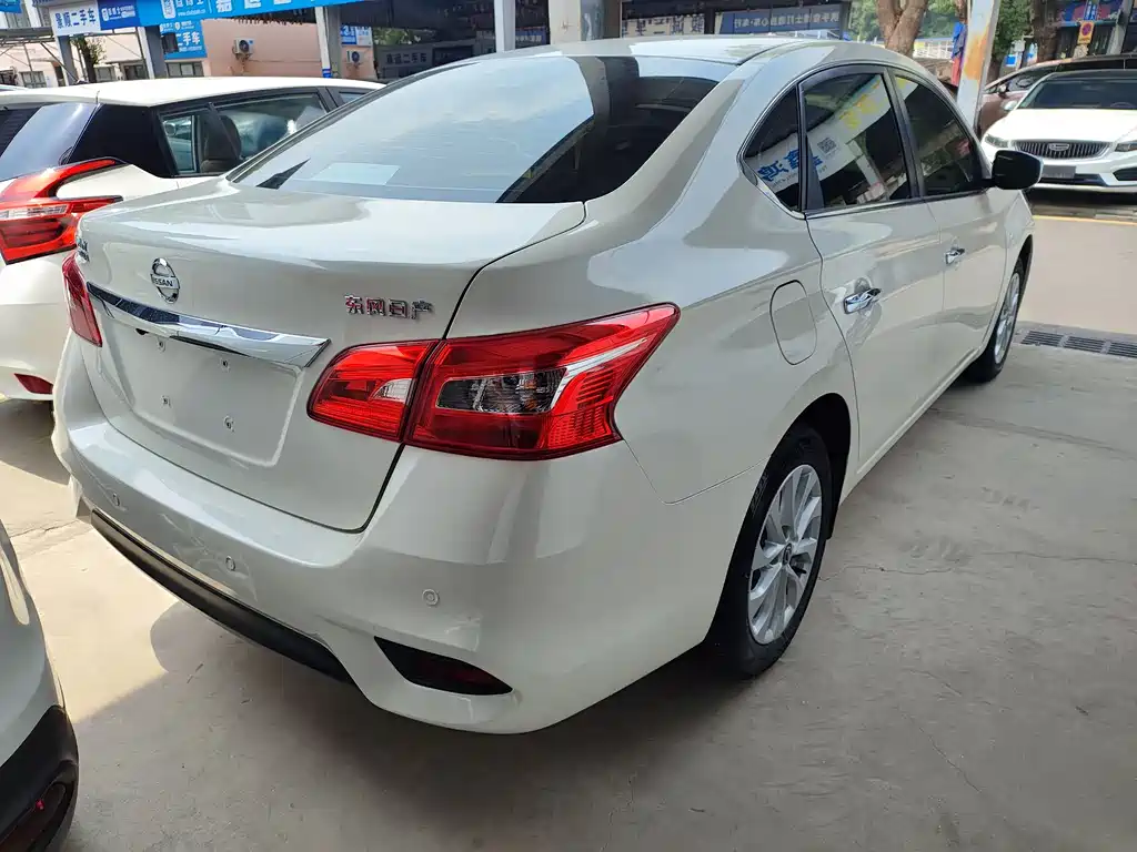 Nissan Sylphy 2022 — фото 13