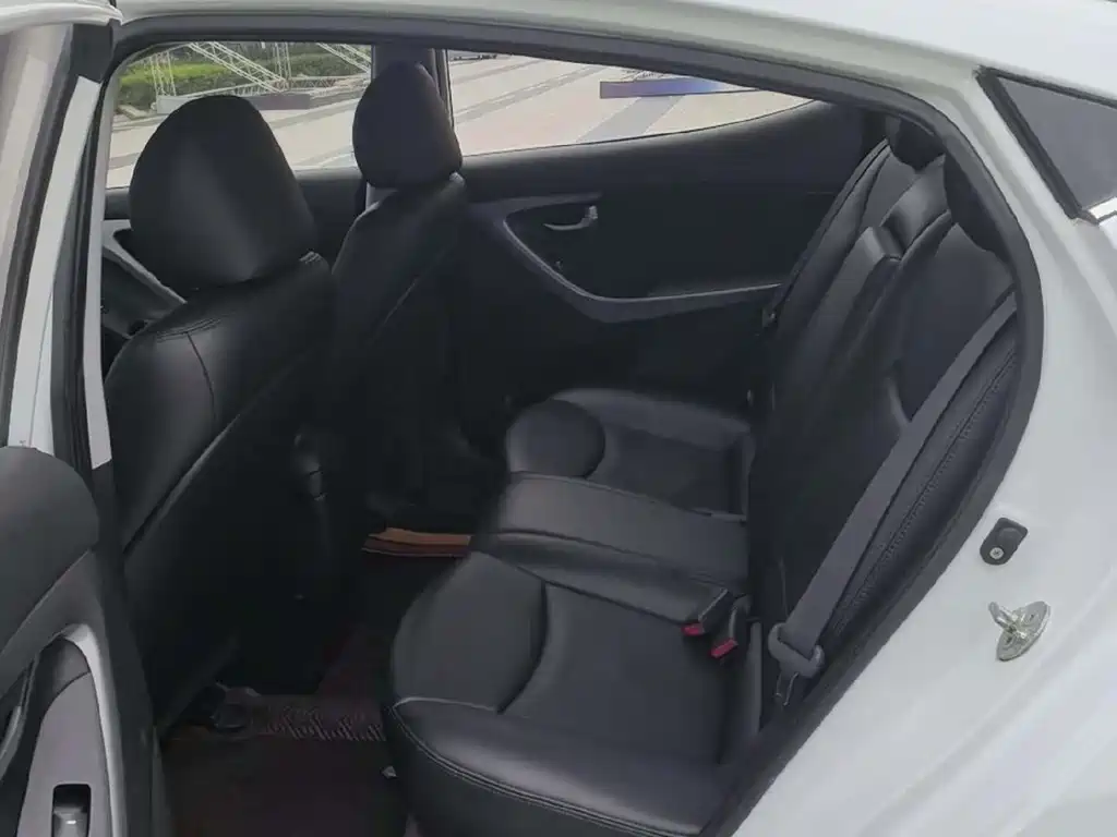 Hyundai Elantra 2017