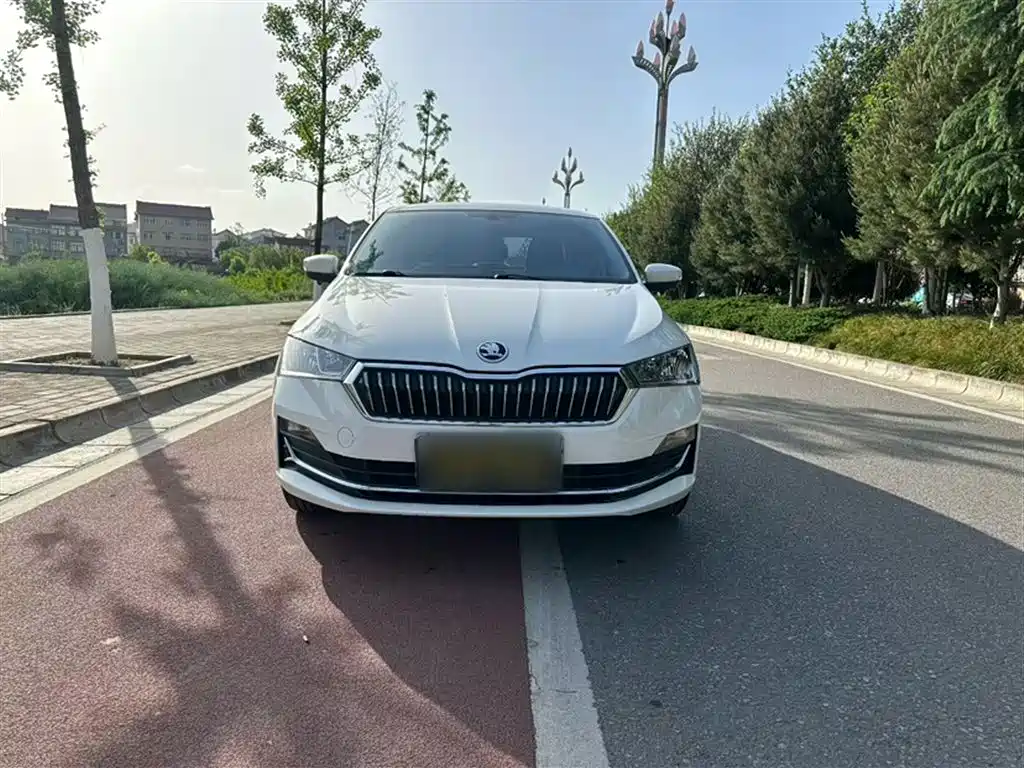 Skoda Rapid 2020 — фото 6