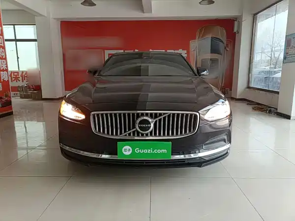 Volvo S90 2022