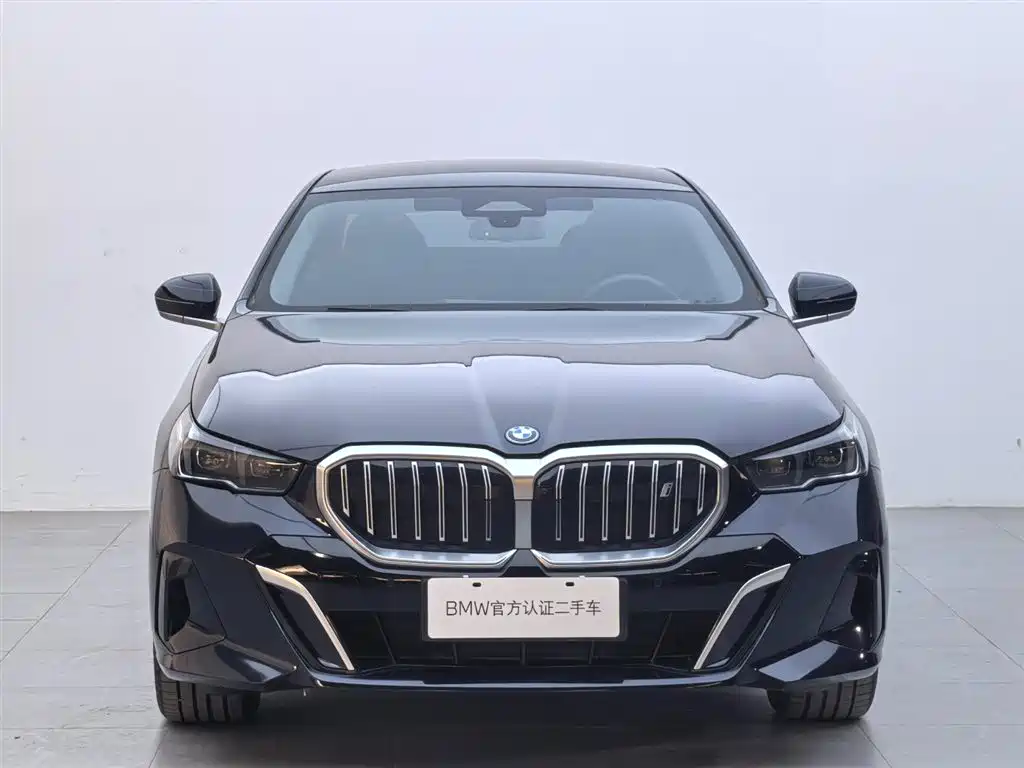 BMW i5 2025 — фото 2