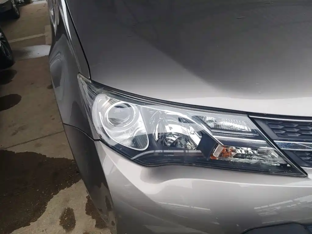 Toyota RAV4 2014 — фото 13