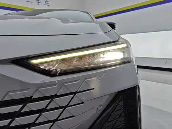 Changan UNI-V 2024