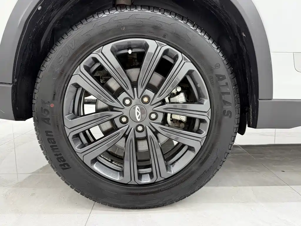 Chery Tiggo 8 2023 — фото 17