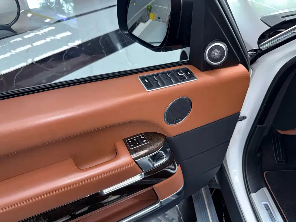 Land Rover Range Rover 2015 — фото 10