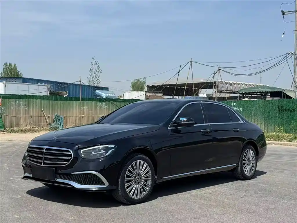 Mercedes-Benz E-Class 2022 — фото 2