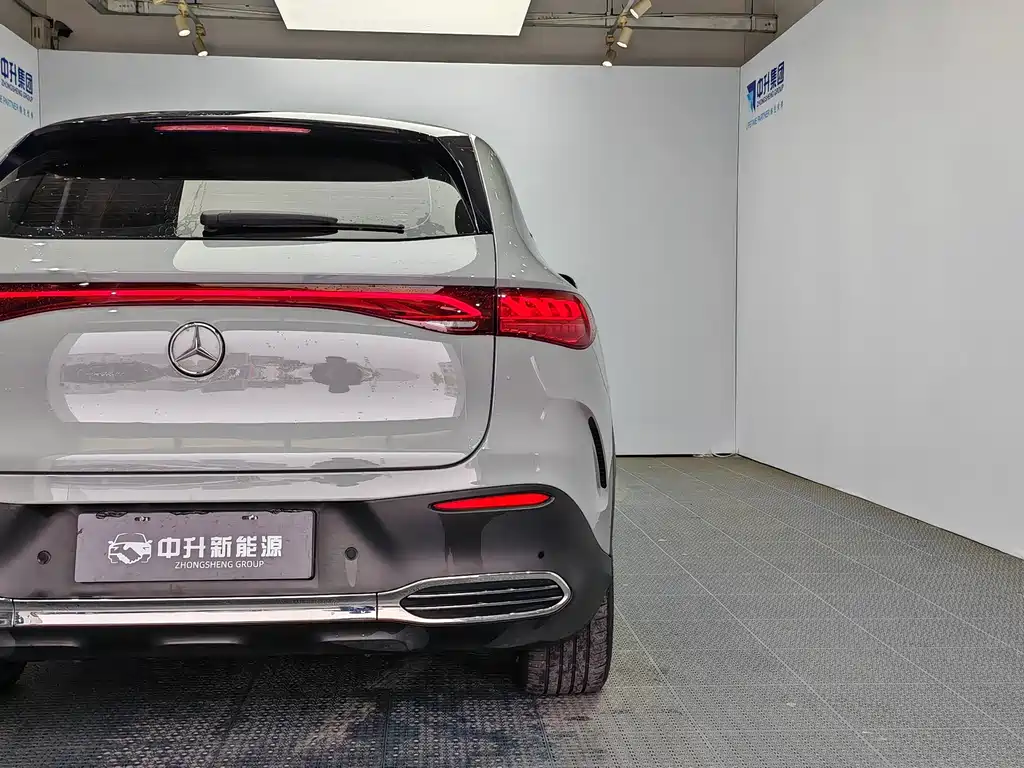 Mercedes-Benz EQE SUV 2024 — фото 20