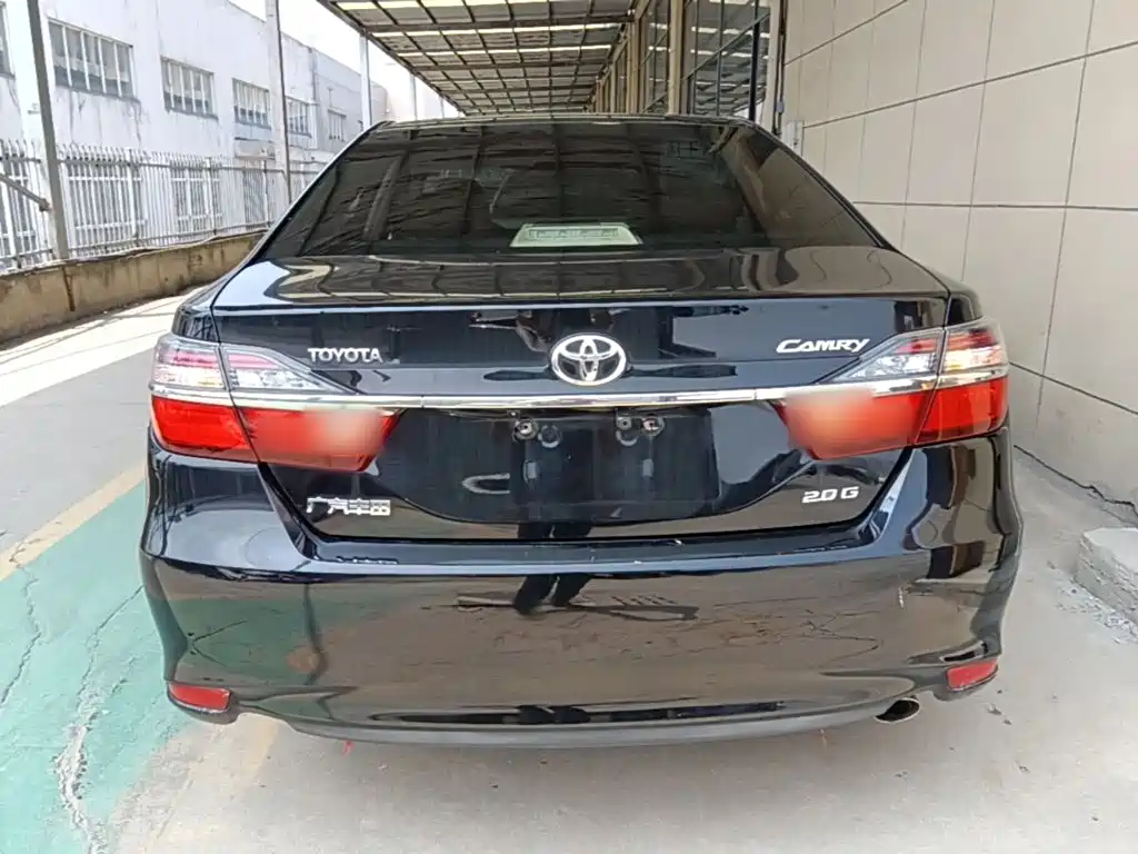 Toyota Camry 2015 — фото 6