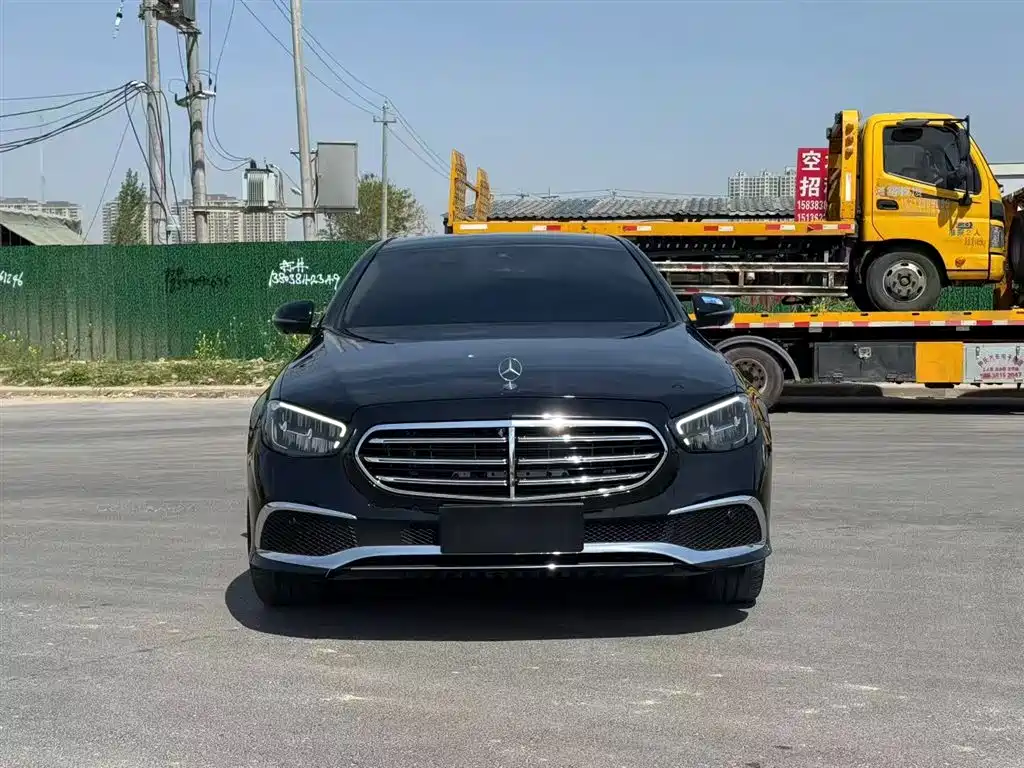 Mercedes-Benz E-Class 2022 — фото 1