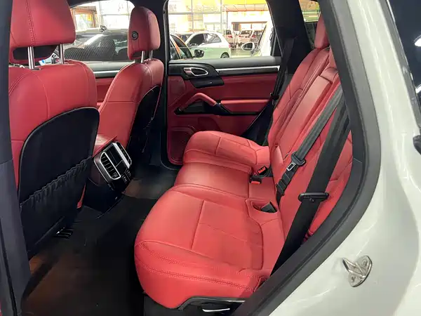 Porsche Cayenne 2011