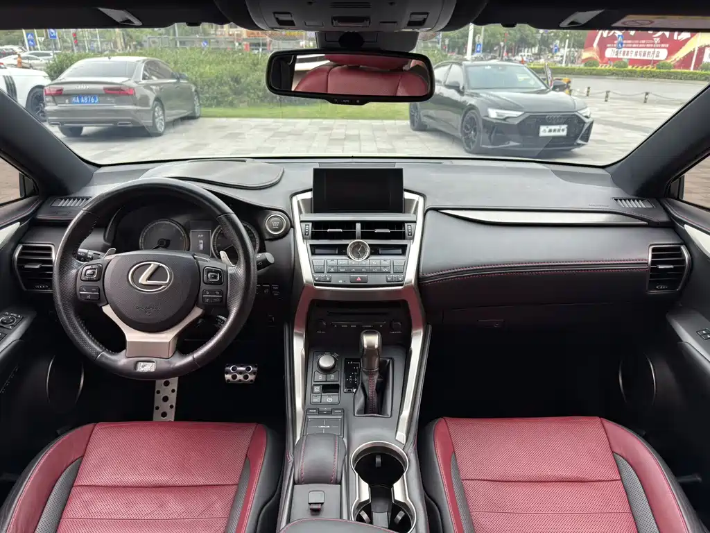 Lexus NX 2015 — фото 12
