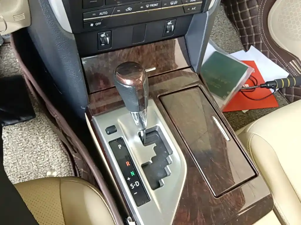 Toyota Camry 2015 — фото 14
