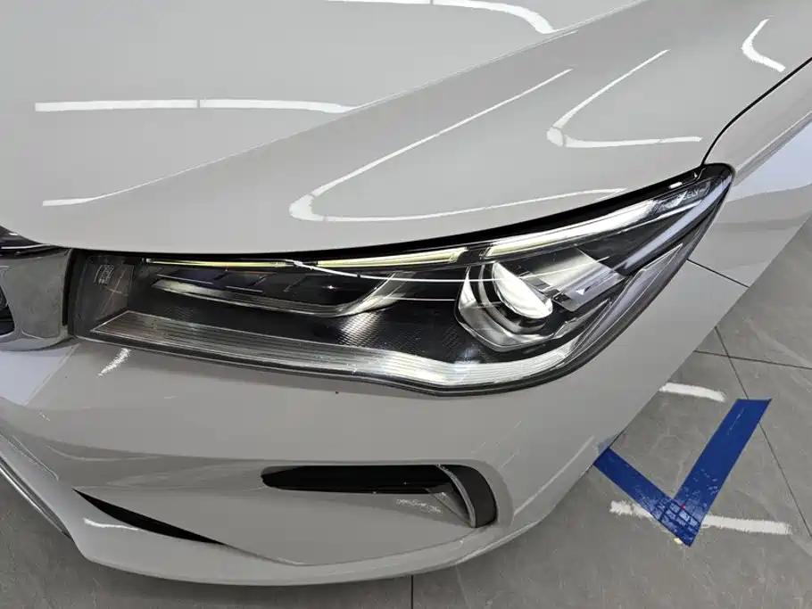 Geely Emgrand 2023