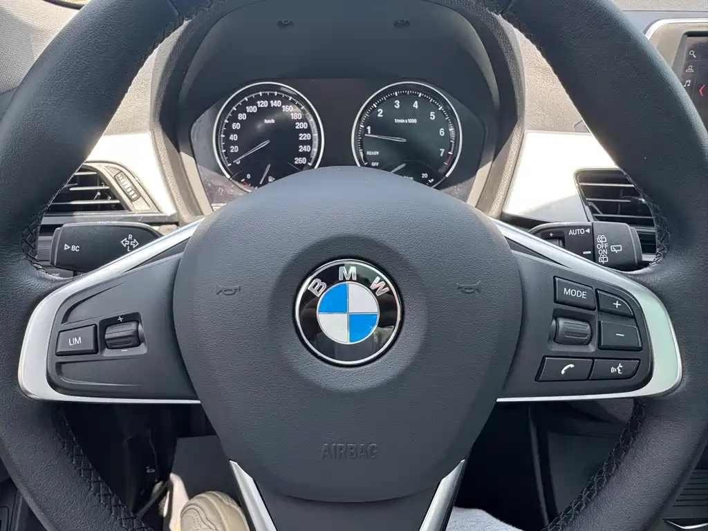 BMW X1 2019 — фото 14