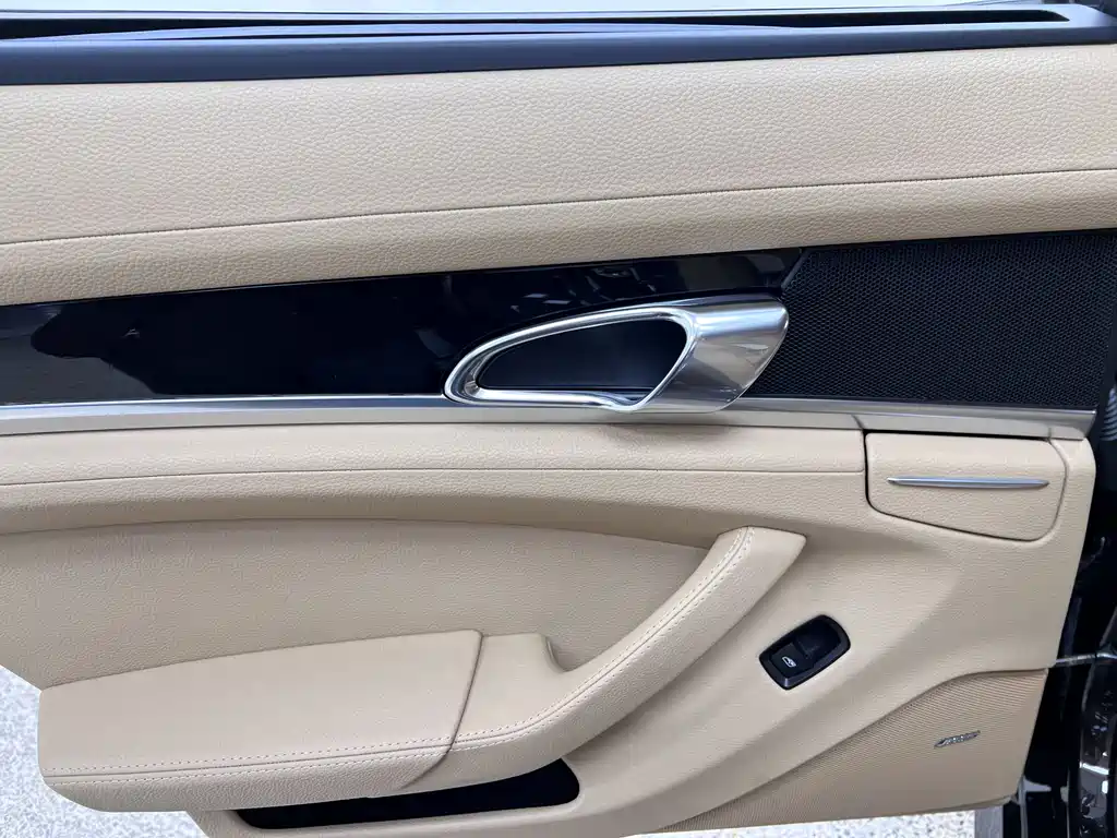 Porsche Panamera 2016 — фото 29