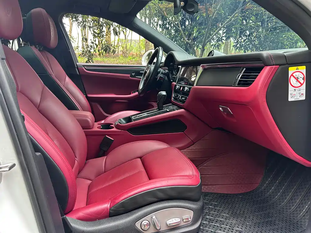 Porsche Macan 2022 — фото 13