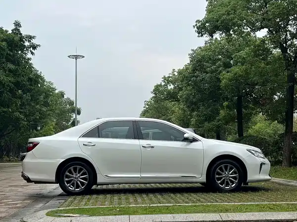 Toyota Camry 2016