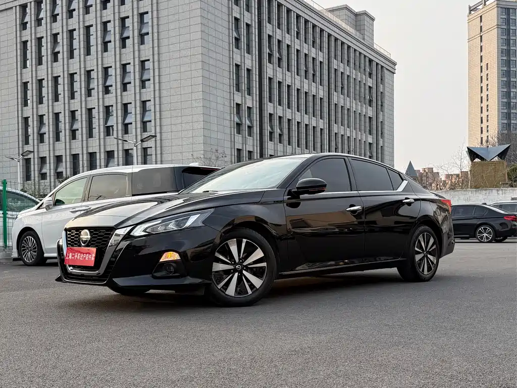 Nissan Teana 2022 — фото 25