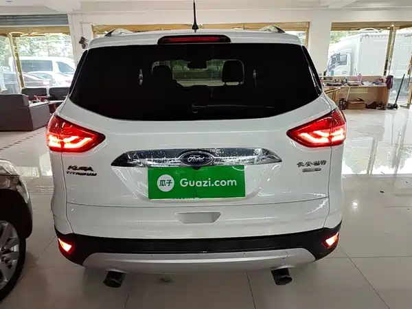 Ford Kuga 2015