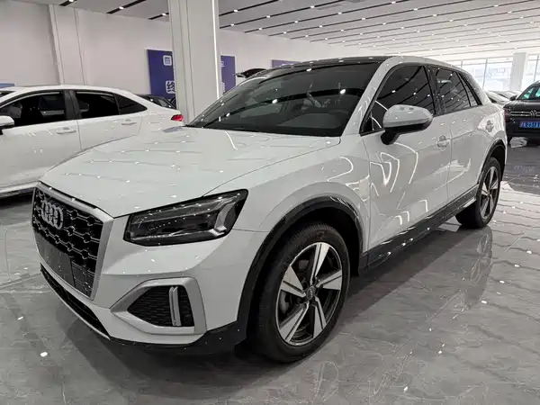 Audi Q2L 2023