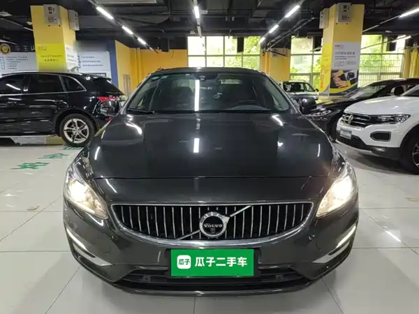 Volvo S60 2019