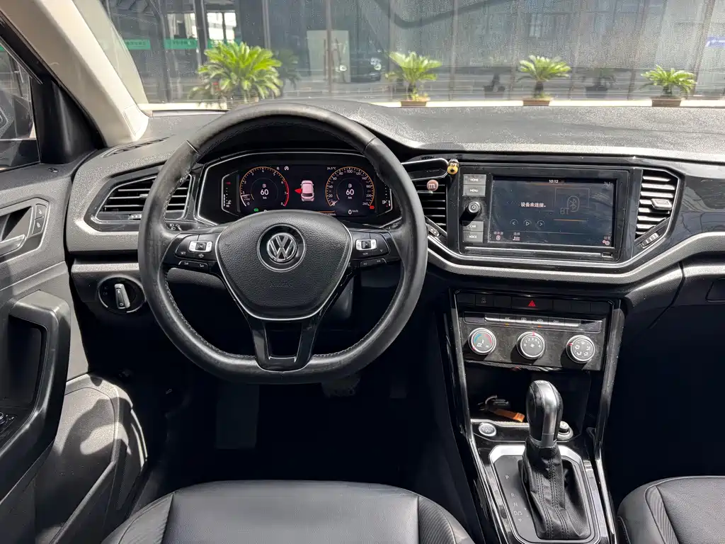 Volkswagen T-Roc 2020 — фото 14