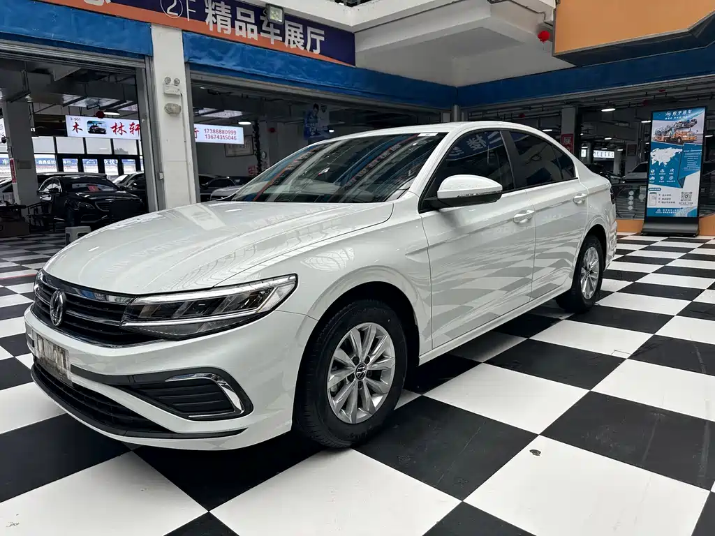 Volkswagen Bora 2023