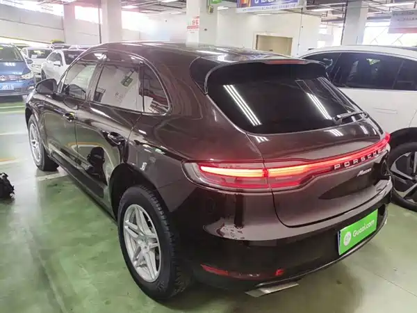 Porsche Macan 2020