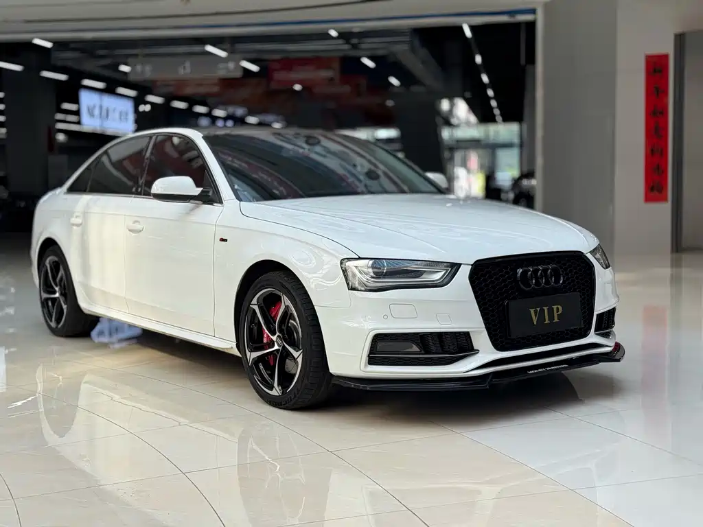 Audi A4L 2015 — фото 1