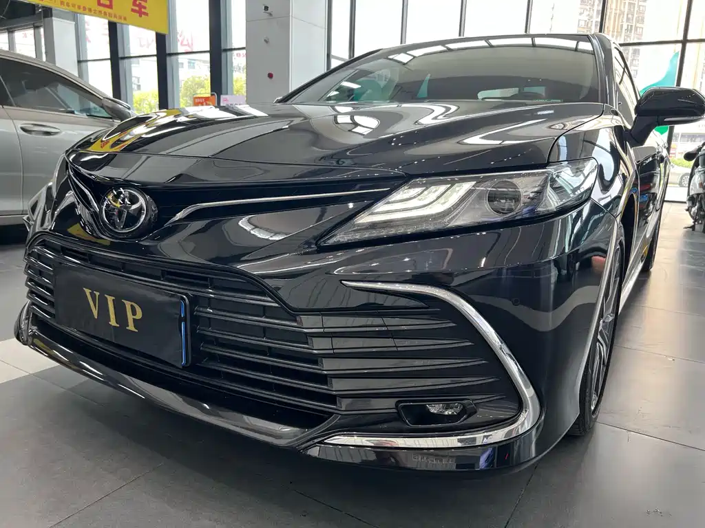 Toyota Camry 2021 — фото 5