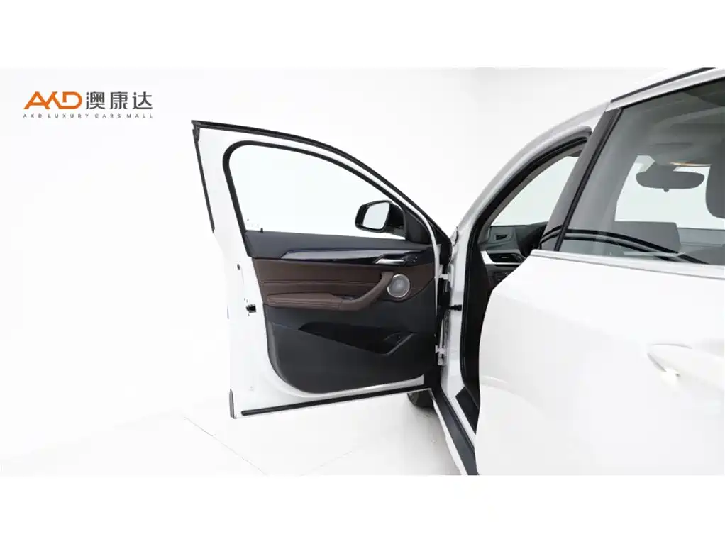 BMW X2 2023 — фото 10