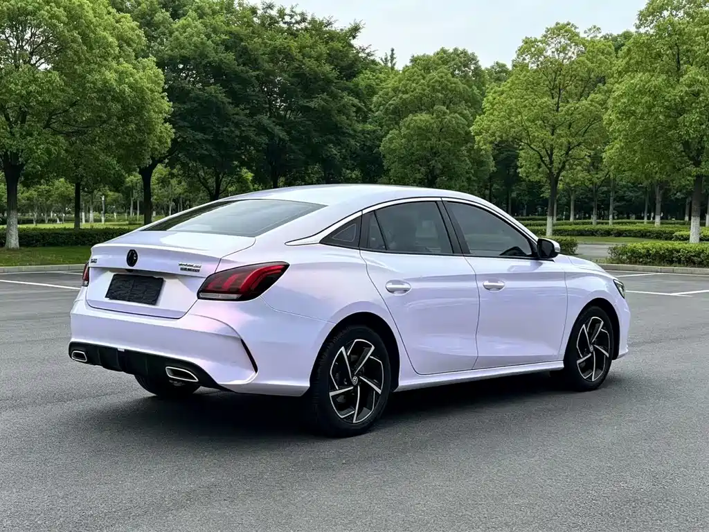 MG MG5 2021