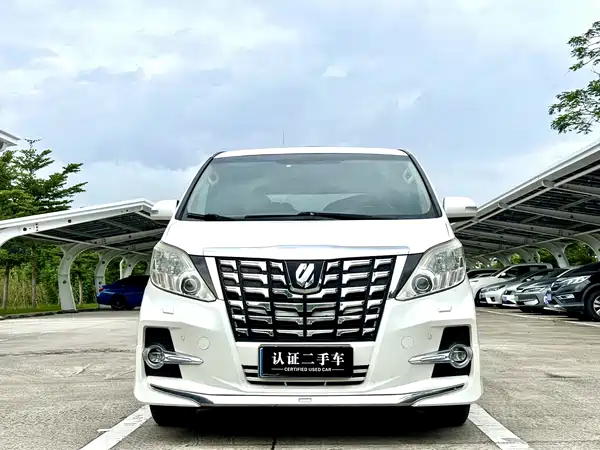 Toyota Alphard 2010
