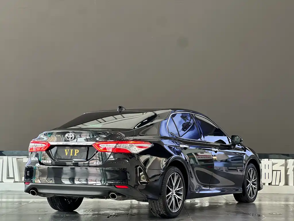 Toyota Camry 2021 — фото 23