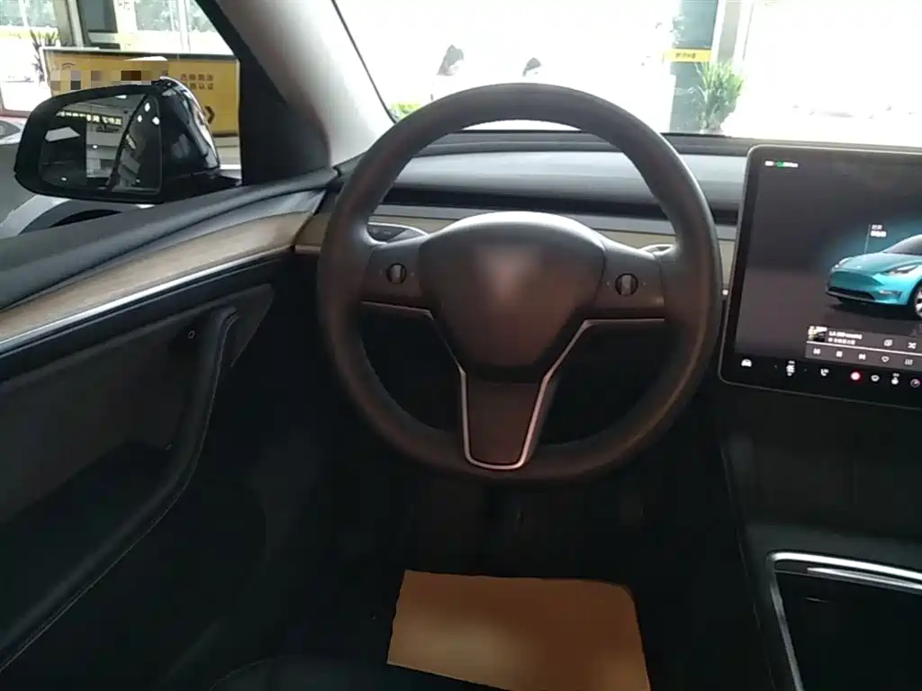 Tesla Model Y 2023 — фото 11