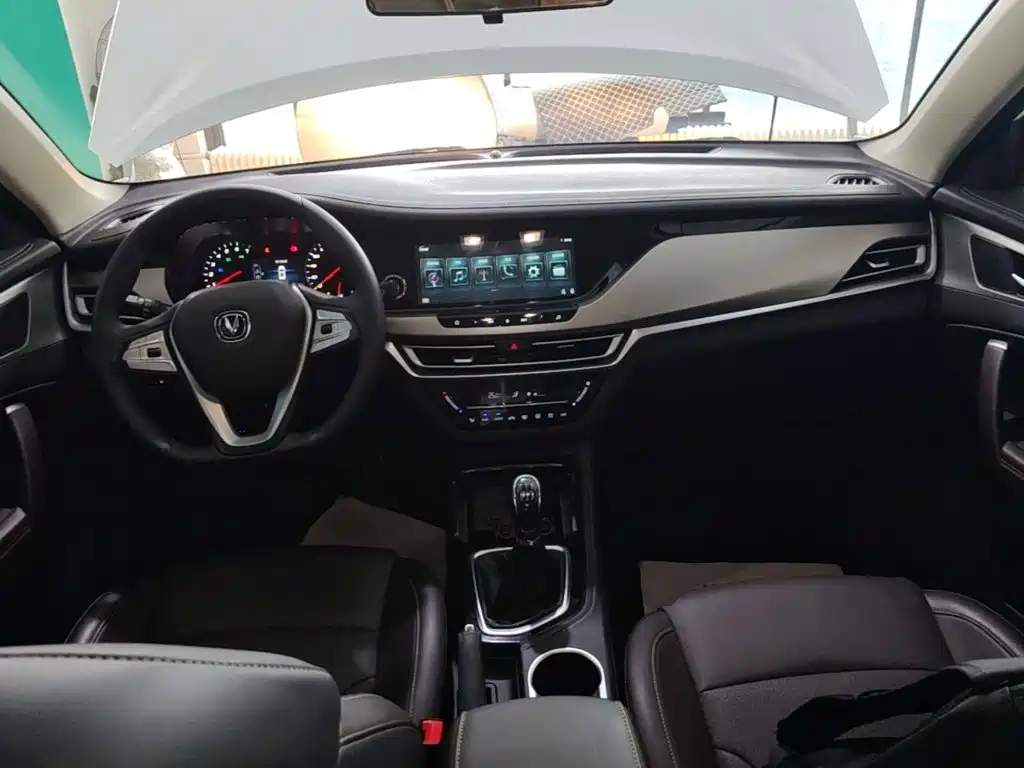 Changan CS35PLUS 2019 — фото 10