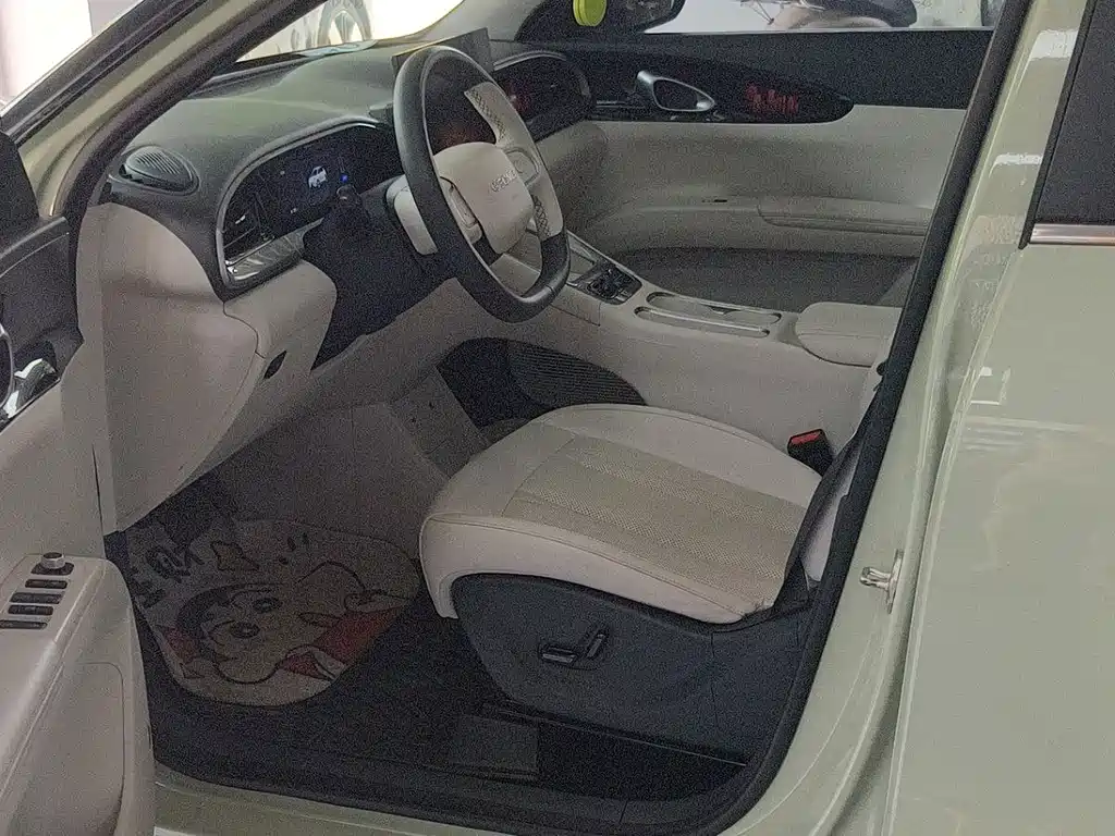 Geely Galaxy Starwish 2025 — фото 9