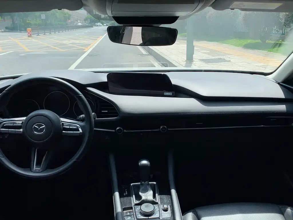 Mazda 3 Angkesela 2020